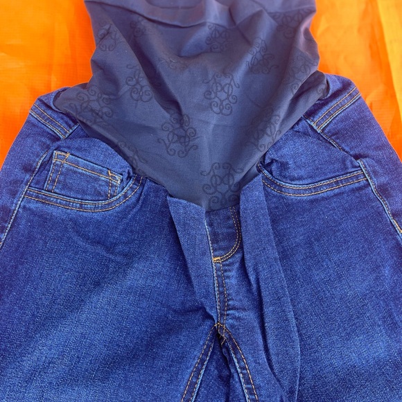 Jessica Simpson maternity jeans (A002) - Picture 2 of 8
